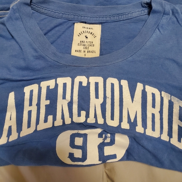 Abercrombie t-shirt - Picture 2 of 3